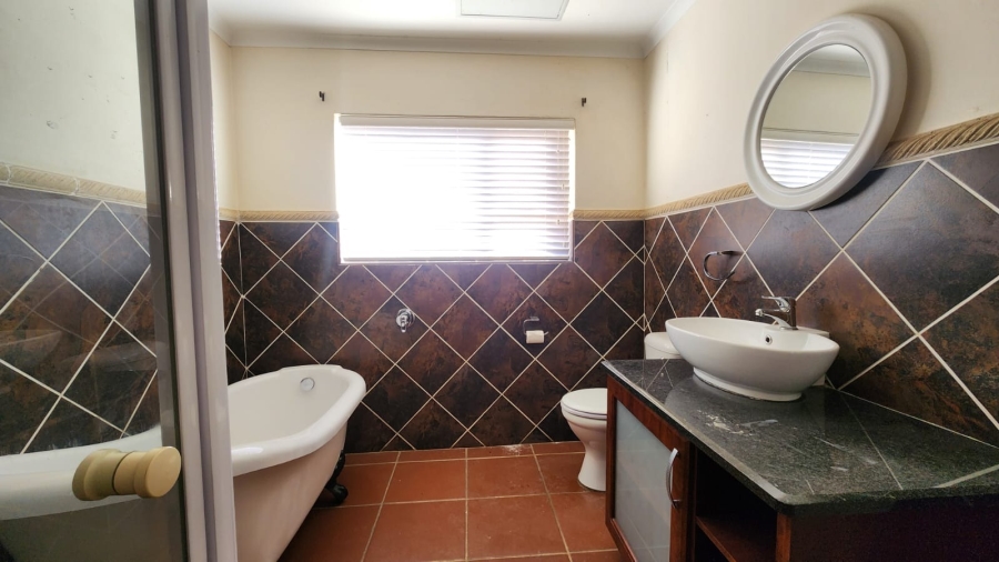 To Let 4 Bedroom Property for Rent in Schoemansville North West